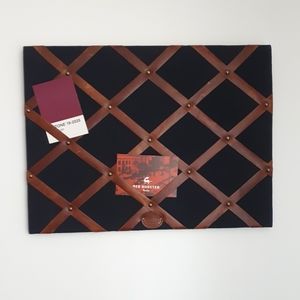 Roots | Bulletin/Memo Board